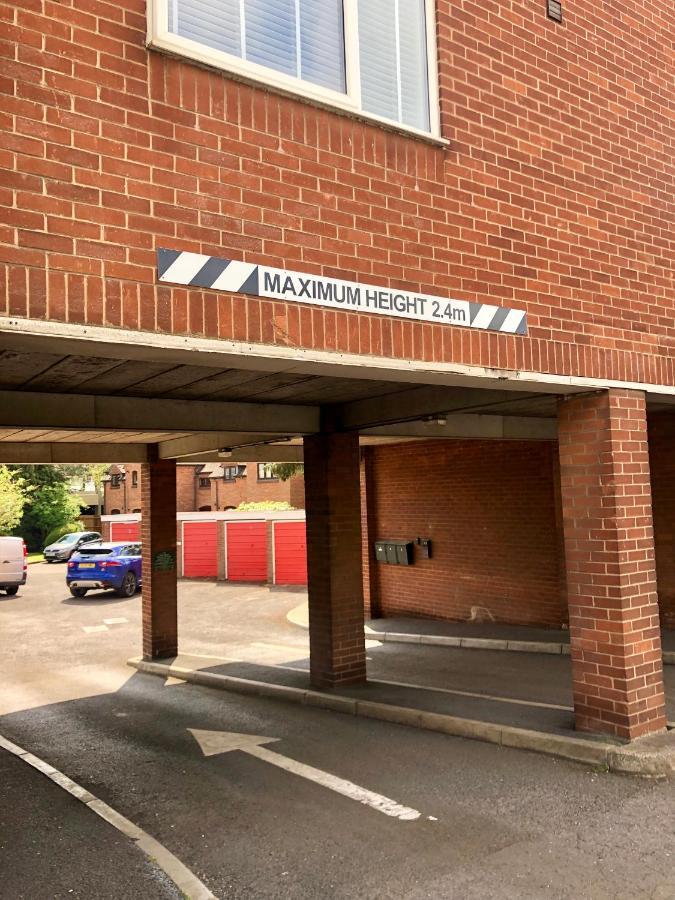 Ab - Top Floor 2 Bed Modern Town Centre Apartment With Parking For One Vehicle Stratford-upon-Avon Exterior photo